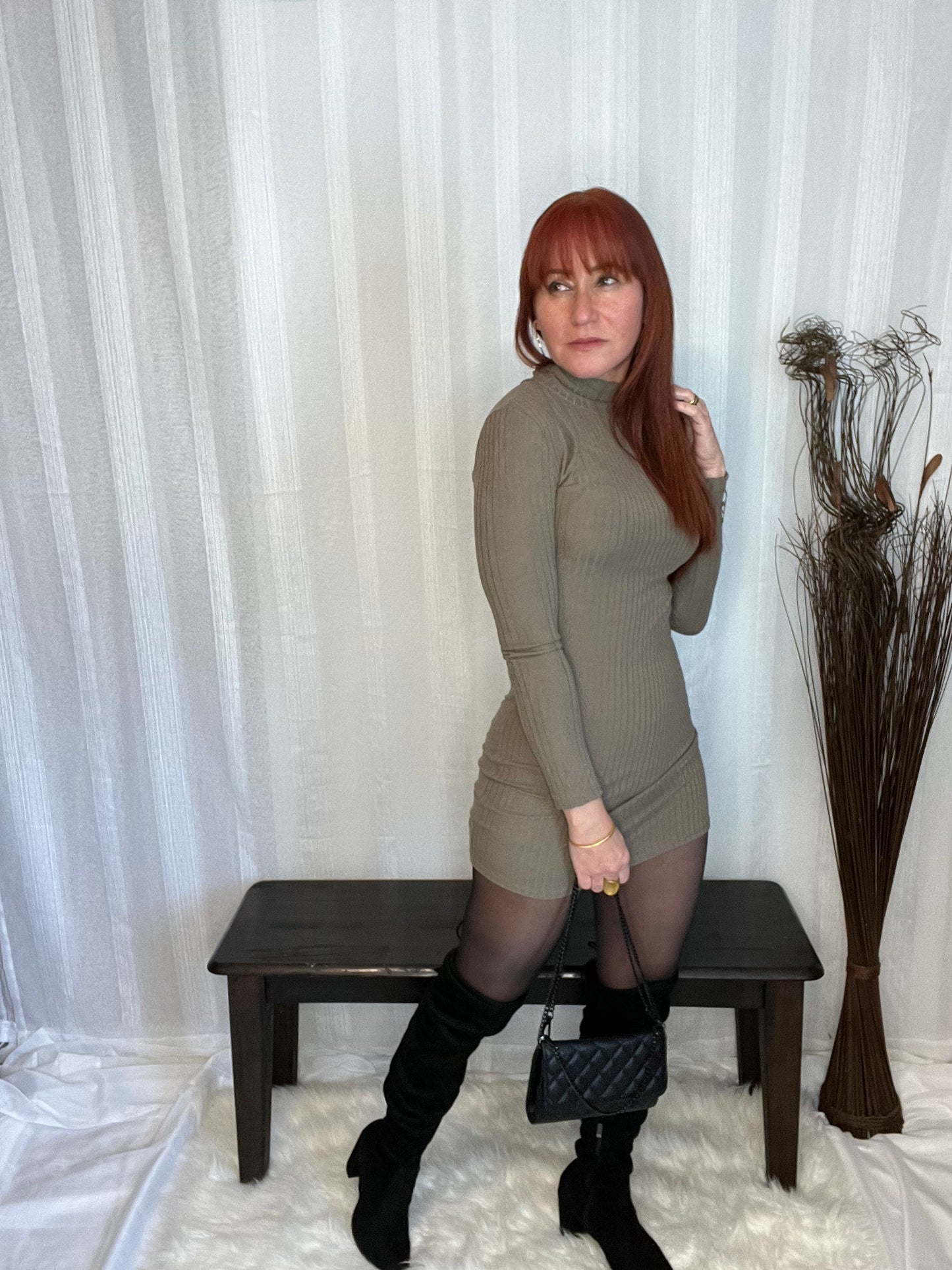 CURVY TAUPE MINI DRESS