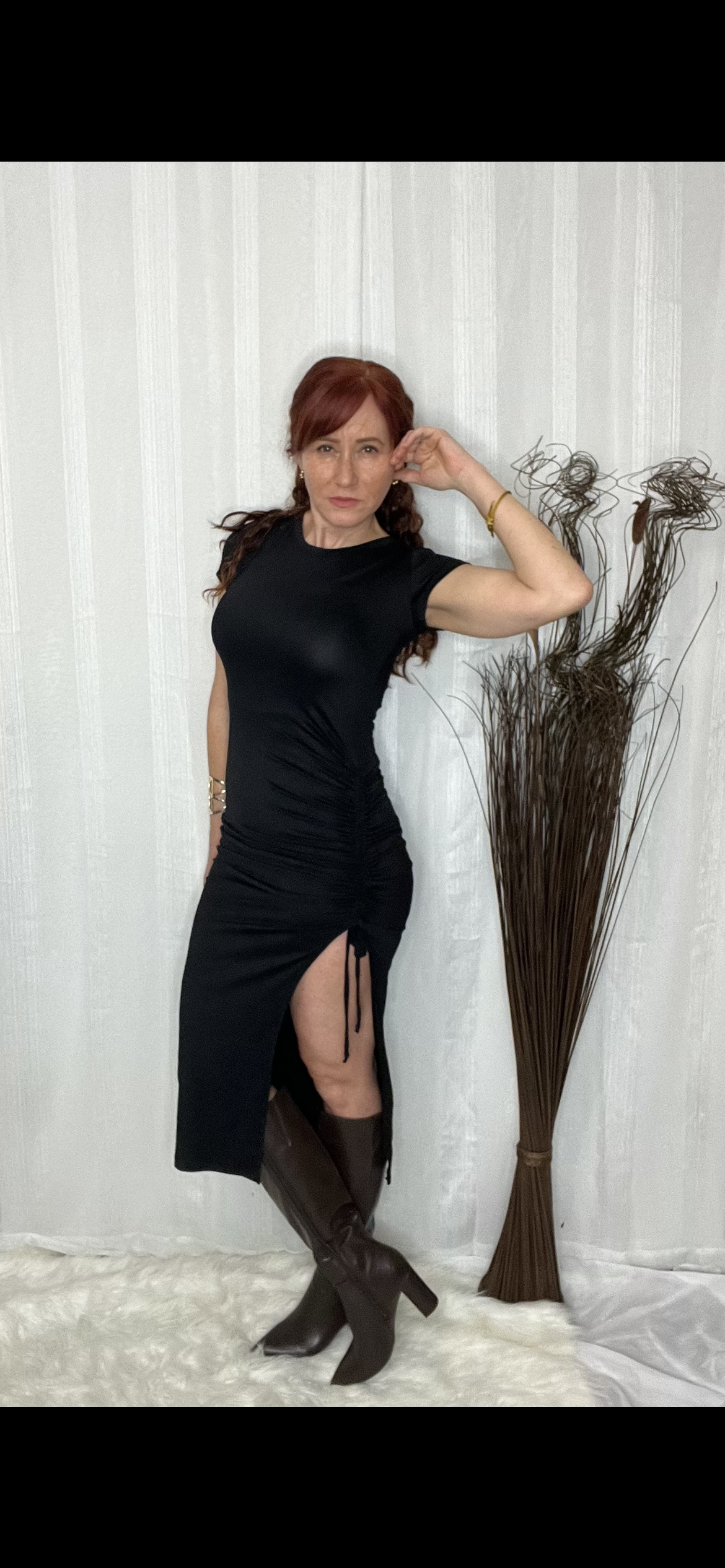 BASIC BLACK MIDI DRESS